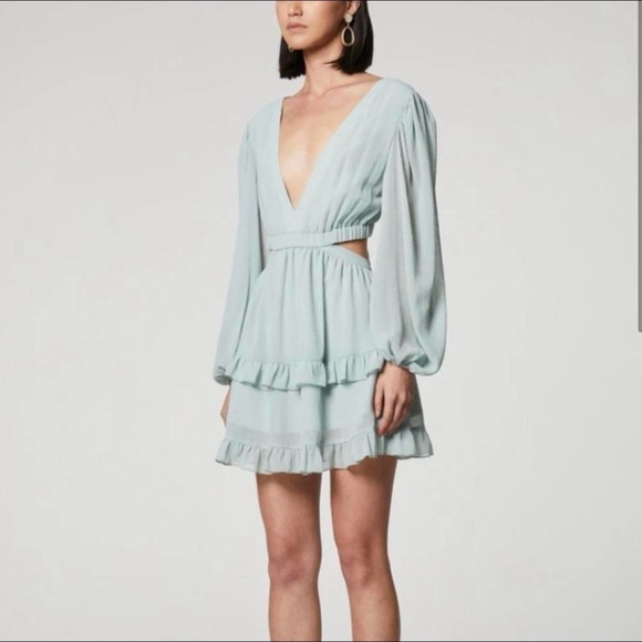 Elliatt Dresses & Skirts - ELLIATT CUTOUT DRESS MINI SAGE S